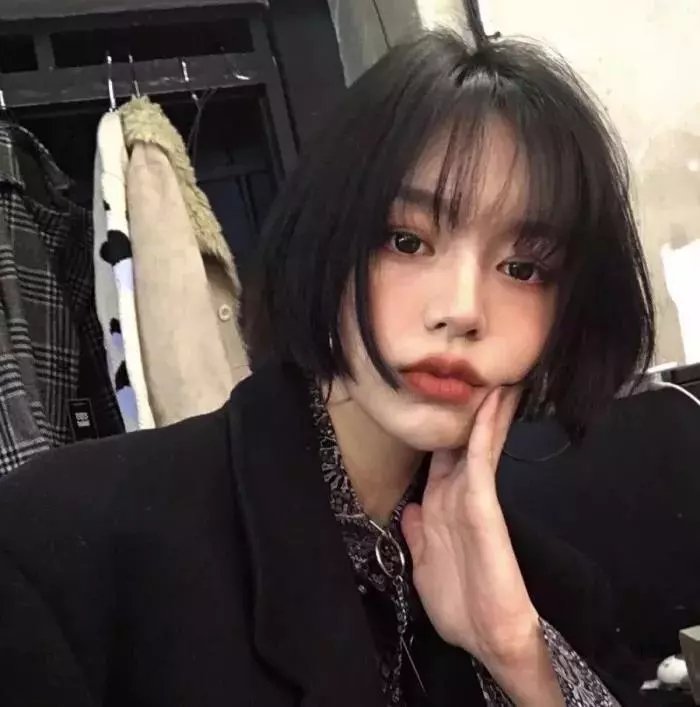 彩色中的黑白